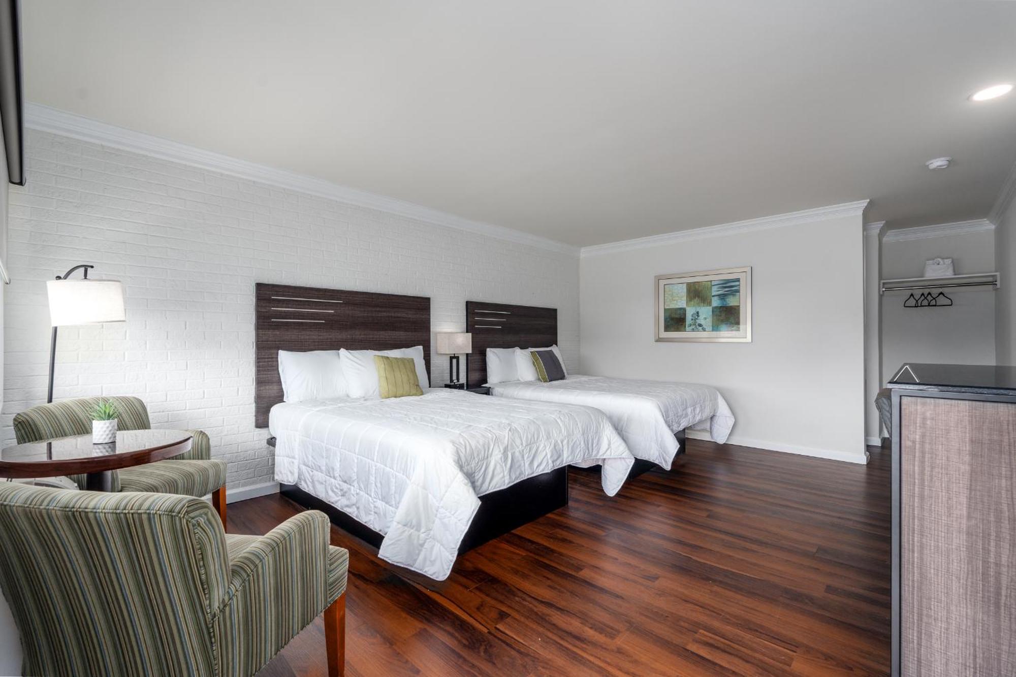 Crewe Boutique Inn Екстериор снимка